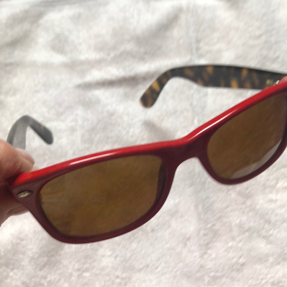 Red Ray-Ban Wayfarers